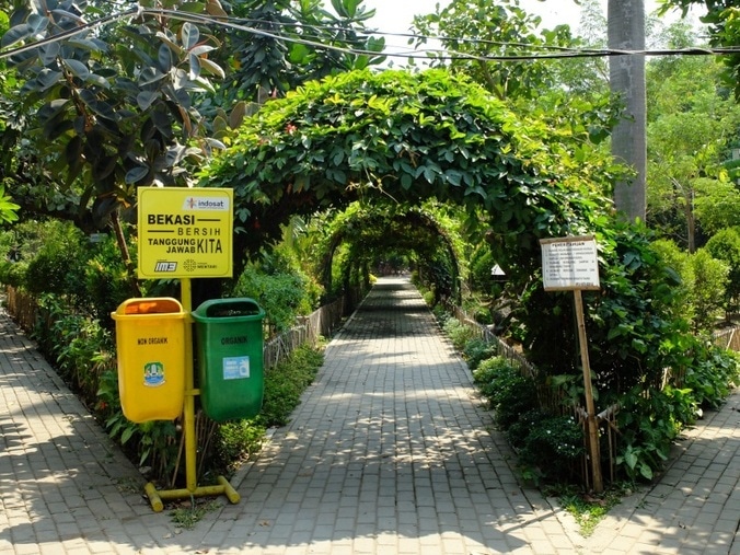 Tempat piknik garden Taman kota Bekasi