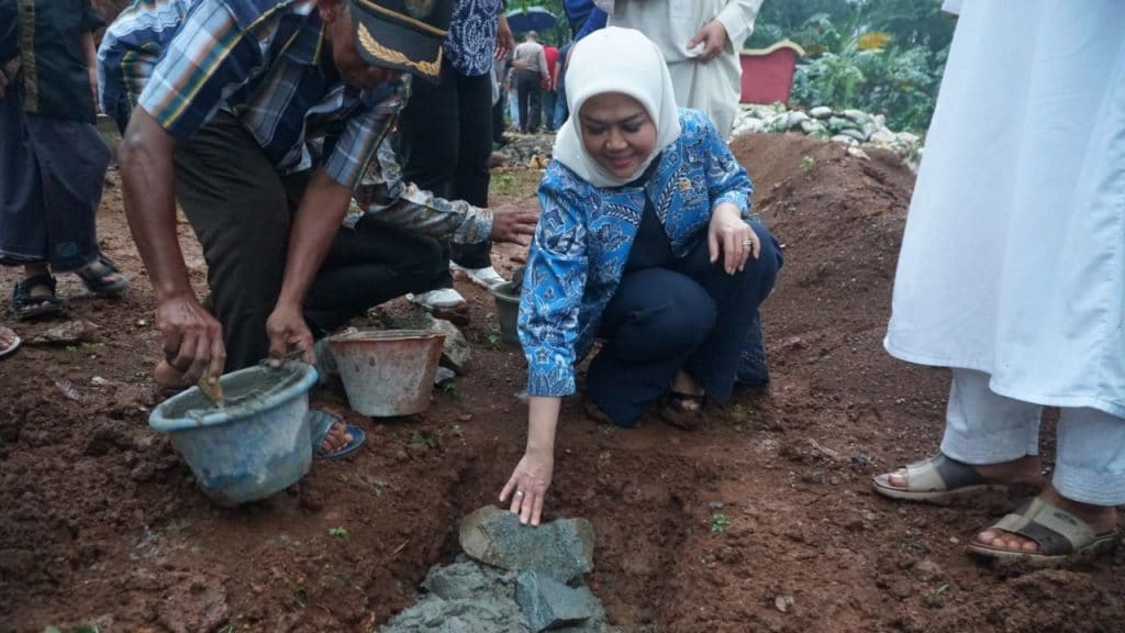 Intan Fauzi Lakukan Ground Breaking Pembanguan Rusun Ponpes Yasfi