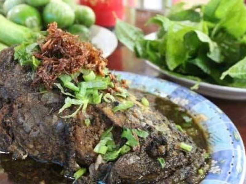 Gabus Pucung, salah satu menu andalan di Rumah Makan Mpo Eni di Jatiasih Bekasi